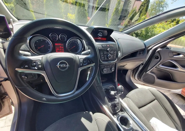 Opel Zafira cena 41500 przebieg: 217064, rok produkcji 2014 z Hrubieszów małe 106